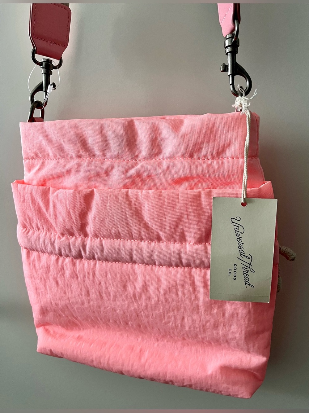 BNWT - Universal Thread neon pink crossbody bag with canvas strap